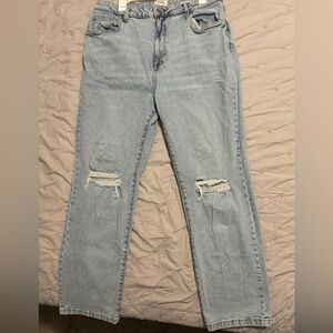 Unworn cotton on curvy stretch straight jeans. Runs a bit large!